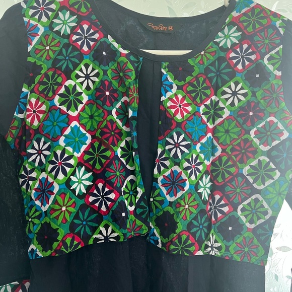 Colorful Geometric Patterned Top - Picture 1 of 6